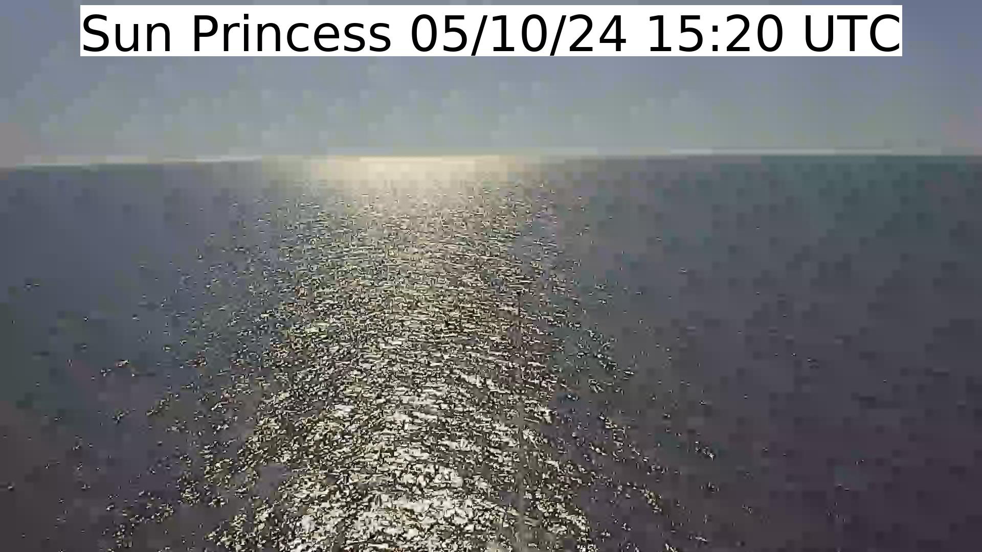 A live picture from the bridge of the Sun Princess